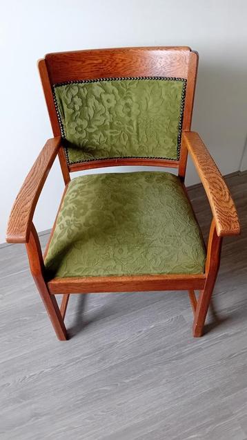 Super leuke vintage armstoel beschikbaar voor biedingen