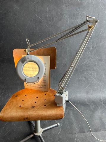 Vintage Loeplamp met klem beschikbaar voor biedingen