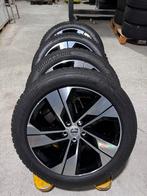 Volvo V60 XC Originele nieuwe Winterbanden set 215/55R18, Auto-onderdelen, Banden en Velgen, Ophalen, 215 mm, Banden en Velgen
