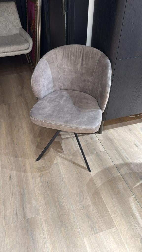 Bella Silvi - stoel Lazio in Adore Clay 1 stuks, Ophalen, Zo goed als nieuw, Grijs, Eén