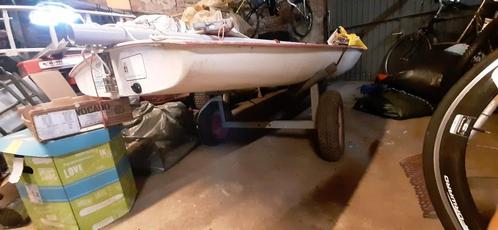 Zeilbootje Merk Topper. Kleur wit/oudroze, Watersport en Boten, Zeilen en Zeiltoebehoren, Gebruikt, Overige typen, Minder dan 15 m²