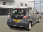 Toyota Aygo 1.0-12V Comfort Navigator, Auto's, Toyota, Voorwielaandrijving, Euro 5, Gebruikt, 4 stoelen