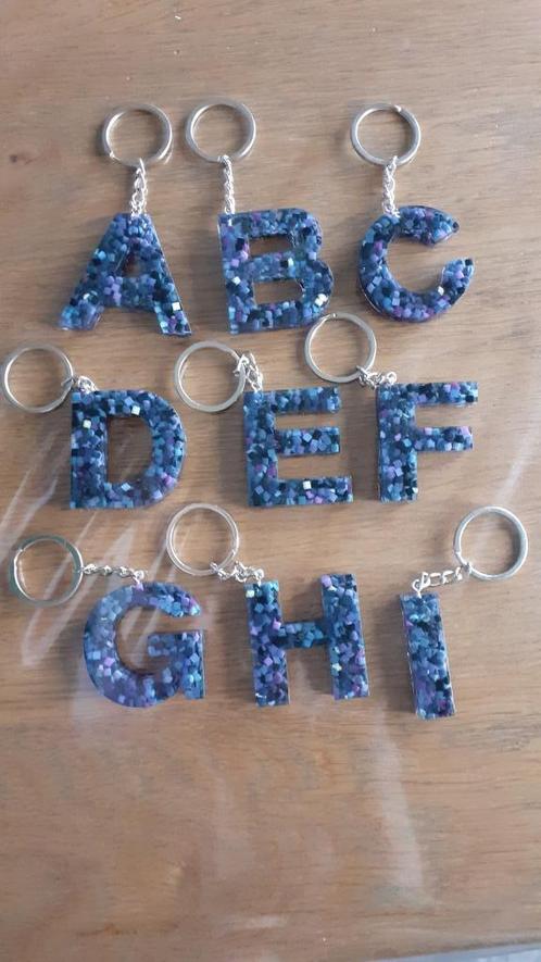 Letter sleutelhanger met diamond painting steentjes, Verzamelen, Sleutelhangers, Nieuw, Overige typen, Verzenden