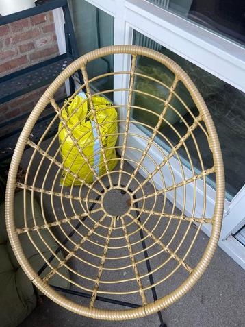 Loungestoel tuinstoel gevlochten riet beschikbaar voor biedingen