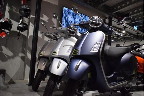 Vespa GTS 300 Supertech | AANBIEDING, Fietsen en Brommers, Scooters | Vespa, Nieuw, Overige modellen, Ophalen of Verzenden