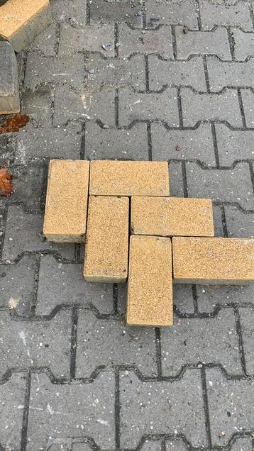 Luxor geel gewassen toplaag bkk 8cm B-keus 2e keus ca.180m2 beschikbaar voor biedingen