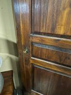 Hoekkast donkrbuin hout, Antiek en Kunst, Antiek | Meubels | Kasten, Ophalen of Verzenden