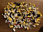 Lot LEGO - 200 vintage slopes dakpannen geel wit zwart rood, Ophalen of Verzenden, Gebruikt, Losse stenen, Lego