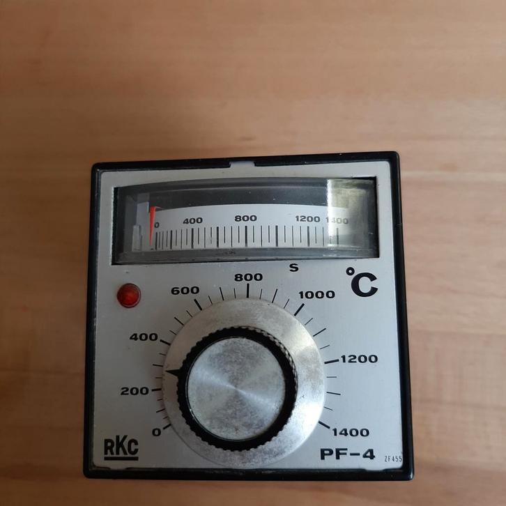 Keramiekoven Temperatuurregelaar - RKC PF-4, Hobby en Vrije tijd, Pottenbakken, Ophalen of Verzenden