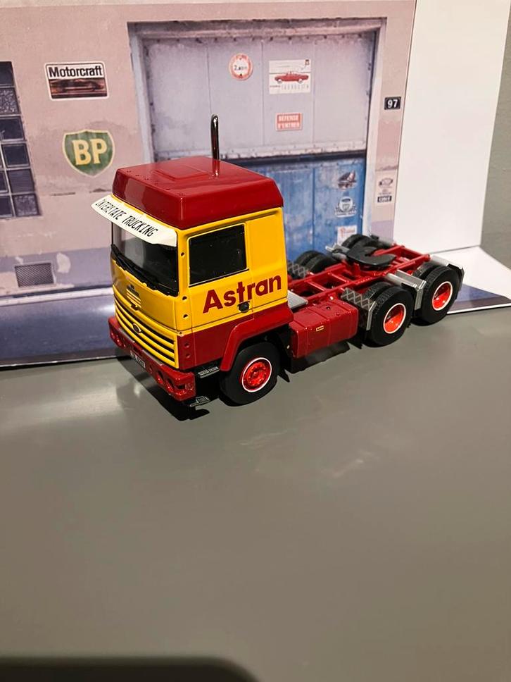 Tekno Astran Ford transcontinental, Hobby en Vrije tijd, Modelauto's | 1:50, Zo goed als nieuw, Bus of Vrachtwagen, Tekno, Ophalen of Verzenden