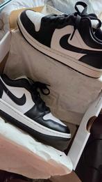 Nike Jordan Low, Kleding | Dames, Schoenen, Ophalen of Verzenden, Zo goed als nieuw, Sneakers of Gympen