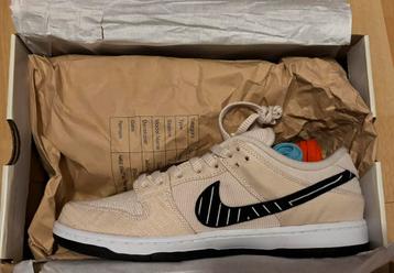 Albino & Preto x Nike SB Dunk Low 'Fossil' (42) beschikbaar voor biedingen
