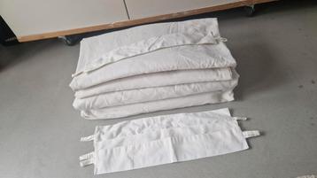 Gordijnen (4 stuks) met dubbele plooi en houders beschikbaar voor biedingen