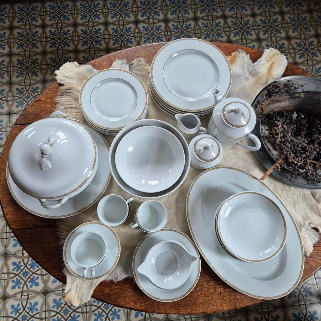 6 pers. Limoges servies Medard de Noblat sober chique, Ophalen, Zo goed als nieuw, Wedgwood, Porselein