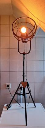 Staande lamp, Huis en Inrichting, Lampen | Vloerlampen, Ophalen, Zo goed als nieuw, 150 tot 200 cm