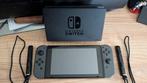 Nintendo Switch V1 - Met games + Accessoires, Gebruikt, Met 2 controllers, Ophalen of Verzenden, Switch Original