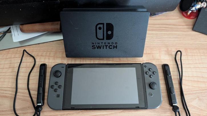 Nintendo Switch V1 - Met games + Accessoires, Spelcomputers en Games, Spelcomputers | Nintendo Switch, Gebruikt, Switch Original