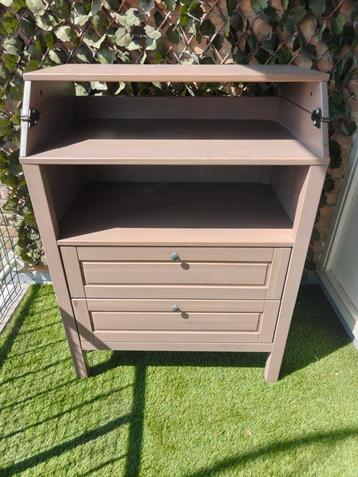 Commode uitklapbaar. beschikbaar voor biedingen