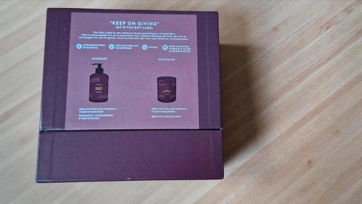 Cadeauset The Gift Label Handzeep & Geurkaars, Sieraden, Tassen en Uiterlijk, Uiterlijk | Lichaamsverzorging, Nieuw, Overige typen