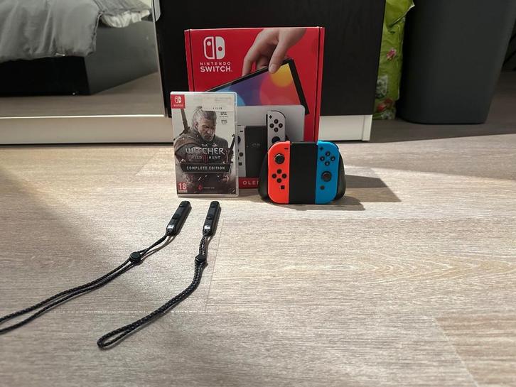 Nintendo Switch OLED – Zo goed als nieuw!, Spelcomputers en Games, Spelcomputers | Nintendo Switch, Zo goed als nieuw, Switch OLED