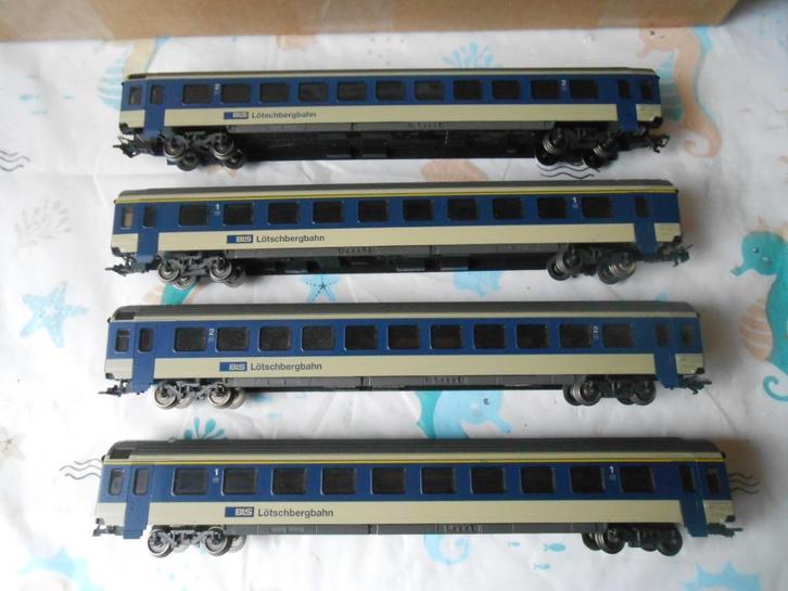 Märklin 4218 2x en 4219 2x, BLS rijtuigen Zwitserland, Hobby en Vrije tijd, Modeltreinen | H0, Nieuw, Treinset, Wisselstroom, Märklin