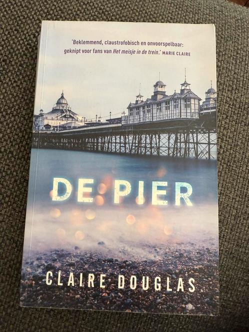 Claire Douglas - De pier, Boeken, Thrillers, Zo goed als nieuw, Nederland, Ophalen of Verzenden
