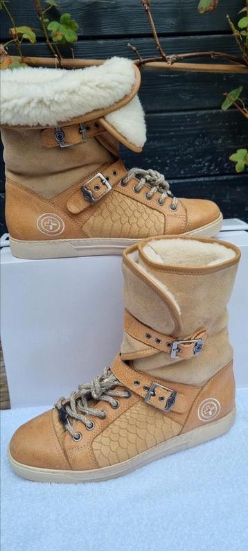 SCHAPENWOL mt 37 hoge sneakers boots GINO-B metro apres ski beschikbaar voor biedingen