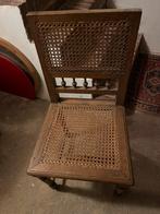 Antieke stoel met gevlochten zitting en leuning., Ophalen