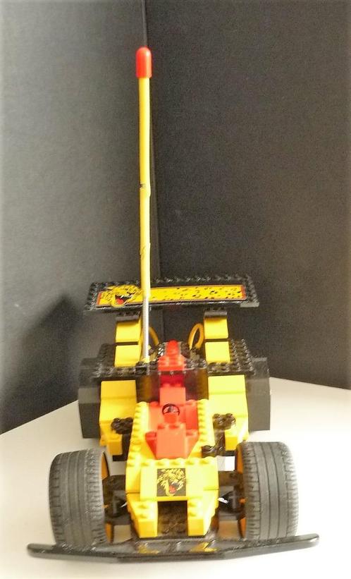 LEGO RACE WAGEN WERKT OP BATTERIJ IS GEEN AFSTANDBEDIENING B, Kinderen en Baby's, Speelgoed | Duplo en Lego, Zo goed als nieuw