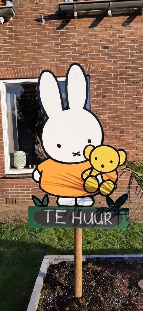 Oranje Geboortebord Nijntje te huur - Kraambord - €10 pw., Kinderen en Baby's, Kraamcadeaus en Geboorteborden, Zo goed als nieuw