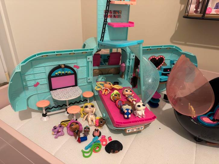 Overcomplete LOL surprise set Camper/vliegtuig/huis, Kinderen en Baby's, Speelgoed | Overig, Gebruikt, Meisje, Ophalen