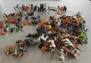 Grote verzameling dieren- en dinosaurusfiguren – + 100 st beschikbaar voor biedingen