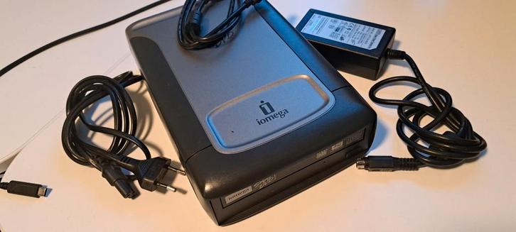 Iomega Super DVD Draagbare CD/DVD Speler/Writer, Computers en Software, Optische drives, Gebruikt, Extern, MacOS, Windows, Cd