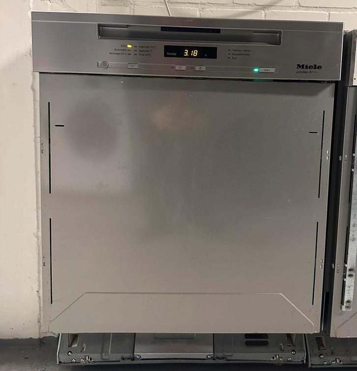 MIELE JUBILEE A+++ HALF GEINTEGREERDE VAATWASSER INBOUW, Witgoed en Apparatuur, Vaatwasmachines, Refurbished, Inbouw, Minder dan 85 cm
