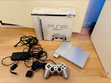 Nette PlayStation 2 slim zilver  beschikbaar voor biedingen