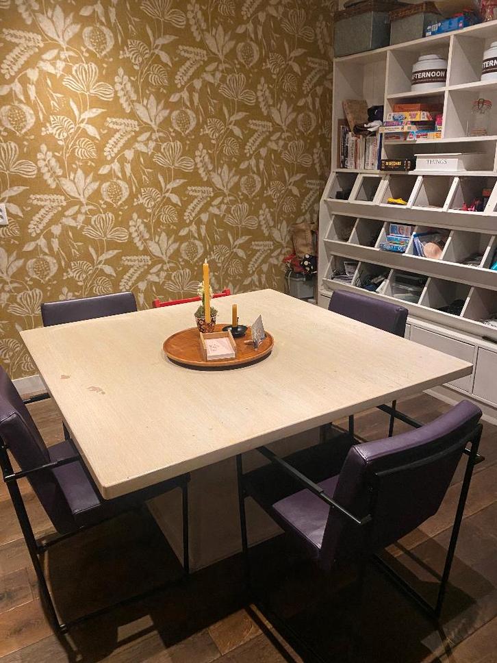 tafel, Huis en Inrichting, Tafels | Eettafels, Gebruikt, 100 tot 150 cm, 100 tot 150 cm, Vijf personen of meer, Vierkant, Overige houtsoorten