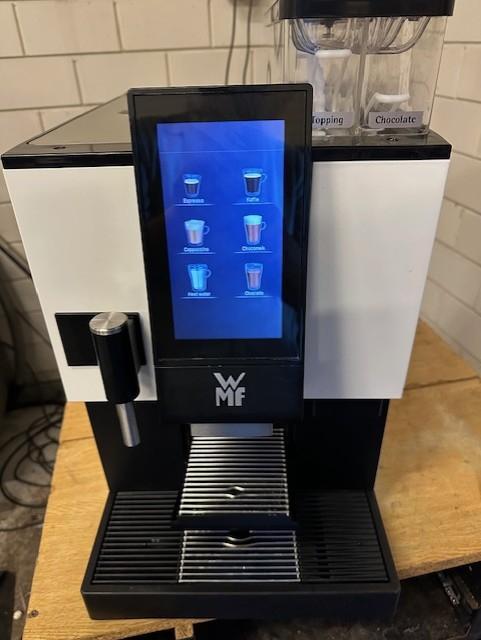 Koffiemachine Wmf 1100S bonen, melktopping en cacao, Witgoed en Apparatuur, Koffiezetapparaten, Zo goed als nieuw, Koffiebonen