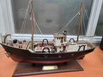 Model van een Franse Chalutier Vissersboot, Ophalen
