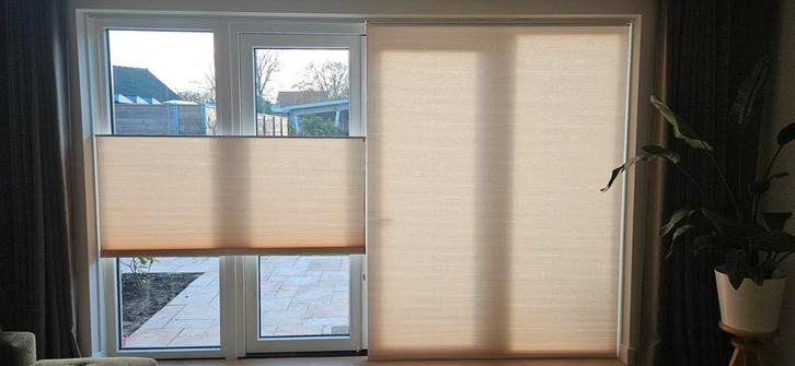 NIEUW - 2x Beige Plisse Gordijnen - Top Down Bottom Up, Huis en Inrichting, Stoffering | Gordijnen en Lamellen, Nieuw, 200 cm of meer