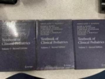 NIEUW! Deel 1/2/3 Textbook of Clinical Pediatrics € 31,99 beschikbaar voor biedingen
