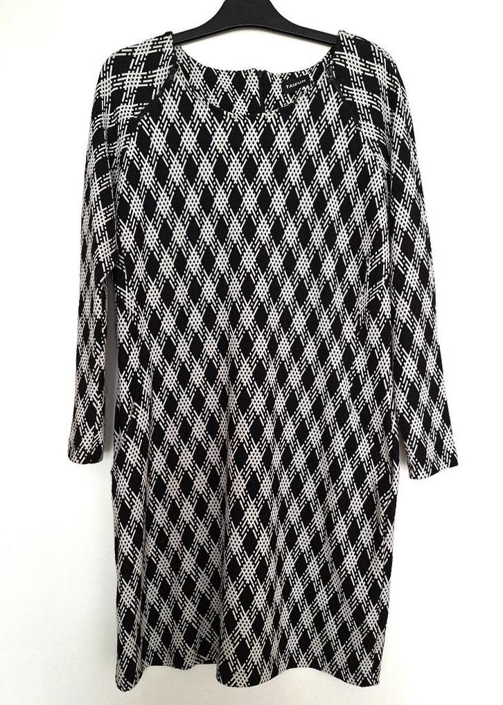 Mooie jurk - TAIFUN - Maat 42 - 44, Kleding | Dames, Jurken, Zo goed als nieuw, Maat 42/44 (L), Onder de knie, Ophalen of Verzenden