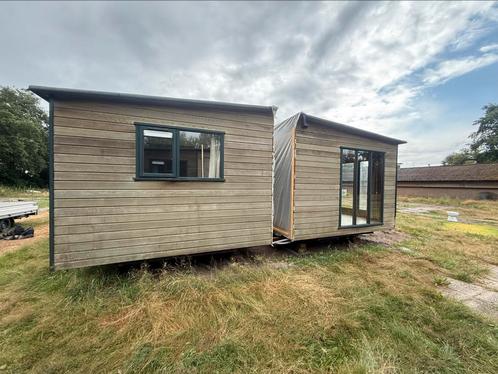 Identieke chalet units inclusief transport (2 stuks), Caravans en Kamperen, Stacaravans, tot en met 3, Ophalen of Verzenden