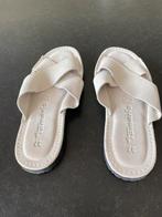 nieuwe slippers, Kleding | Dames, Schoenen, Tamaris, Nieuw, Ophalen of Verzenden, Grijs