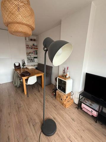 Ikea HECTAR staande lamp grijs beschikbaar voor biedingen