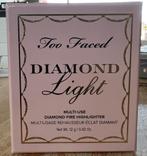 Too Faced Diamond Light Highlighter, Sieraden, Tassen en Uiterlijk, Nieuw, Gehele gezicht, Make-up, Ophalen of Verzenden