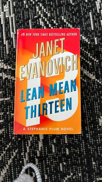 Boek Lean mean thirteen te koop beschikbaar voor biedingen