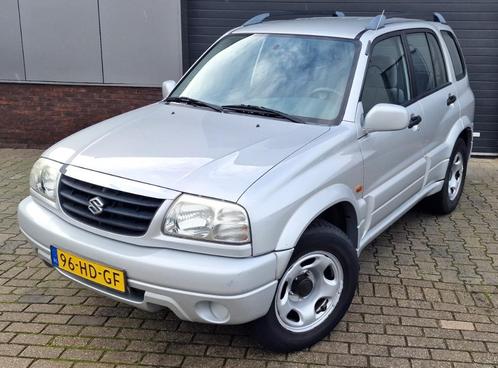 Ik zoek een Suzuki Grand Vitara, Jimny Samurai of andere 4x4, Auto's, Suzuki, Particulier, Grand Vitara, 4x4, ABS, Airbags, Airconditioning