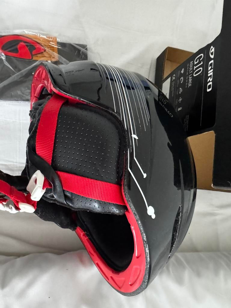 Te koop een mooie skihelm van GIRO, Overige merken, Overige typen, Ophalen of Verzenden, Zo goed als nieuw