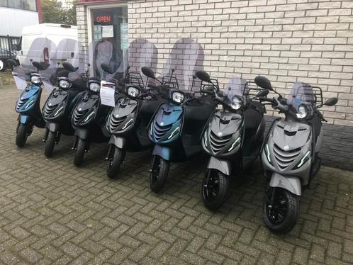 Nieuwe Piaggio Zip SP E5 2025 Nieuw 0km Full Option SALE 45k, Fietsen en Brommers, Scooters | Piaggio