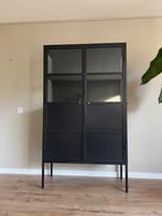 Zwarte vitrinekast  metaal met glas   merk Bodilson, Ophalen, Met deur(en), Industriele, 100 tot 150 cm